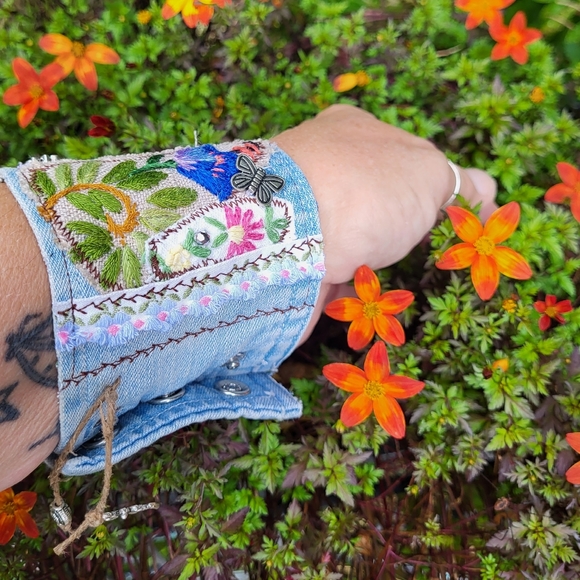 Frida Khalo Boho Cuff Bracelet - Picture 10 of 11